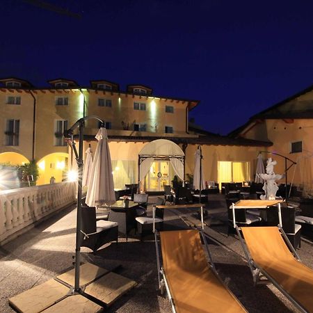 Borgo Dei Poeti Romantik Hotel มาแนร์บา เดล การ์ดา ภายนอก รูปภาพ