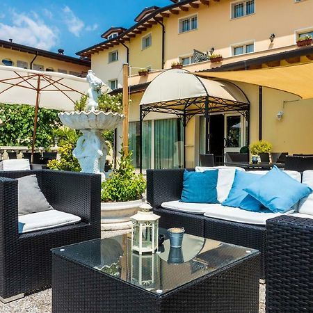 Borgo Dei Poeti Romantik Hotel มาแนร์บา เดล การ์ดา ภายนอก รูปภาพ