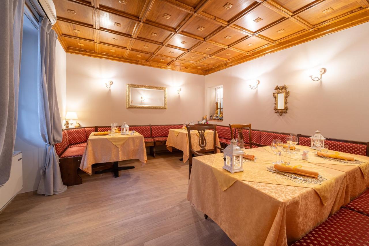 Borgo Dei Poeti Romantik Hotel มาแนร์บา เดล การ์ดา ภายนอก รูปภาพ