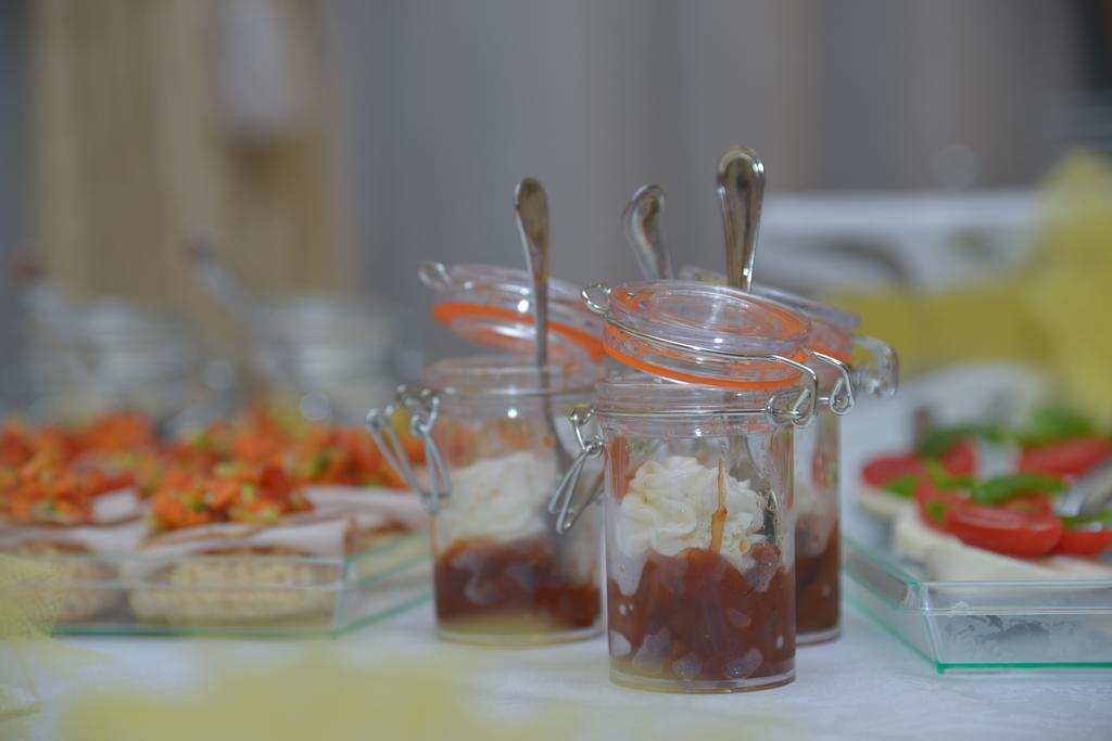 Borgo Dei Poeti Romantik Hotel มาแนร์บา เดล การ์ดา ภายนอก รูปภาพ